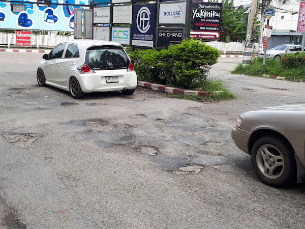 Sudden areas of poor roads in Chiang Mai