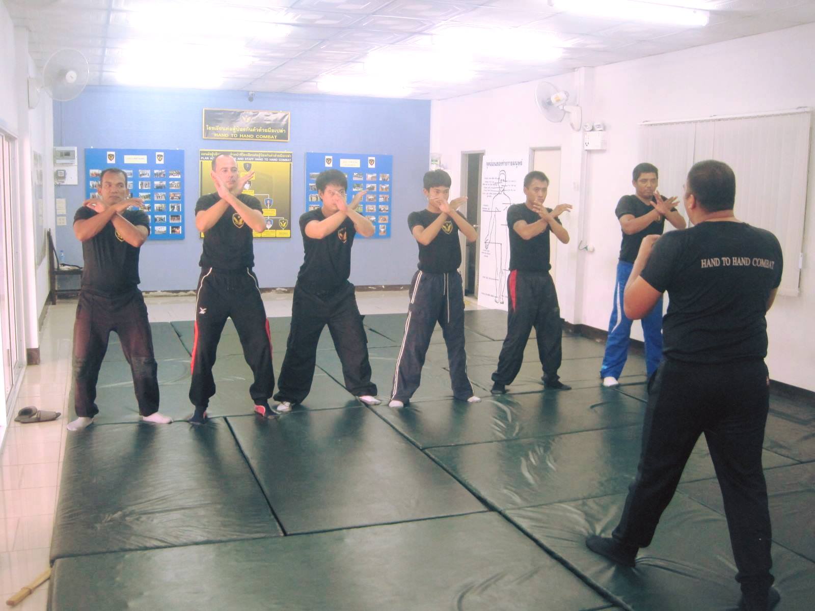 Train to learn how to defend yourself during one year in Thailand and get a 1-year Education Visa