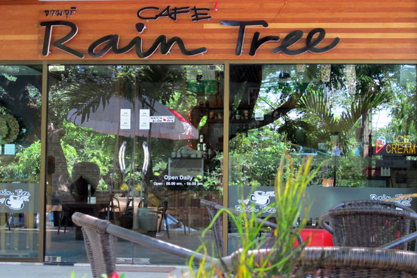 Cafe' Rain Tree
