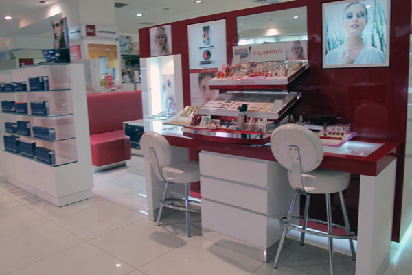 Clarins @Robinson @Central Airport Plaza