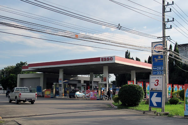 Esso Gas Station (Chiang Mai - Lampang Superhighway)