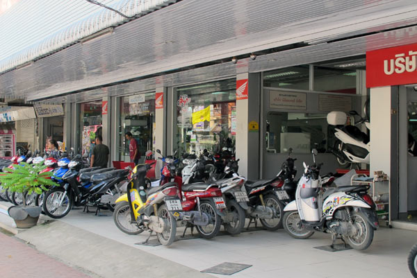 Honda (Huay Kaew Rd)