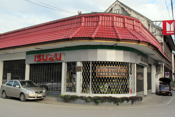 Isuzu (Charoenraj Rd)