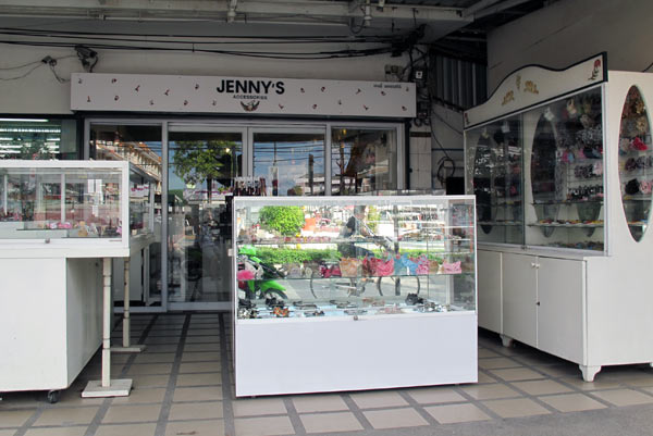 Jenny's Accessories (Huey Kaew Rd)