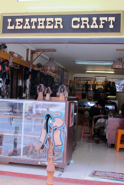 Leather Craft (Sridonchai Rd)