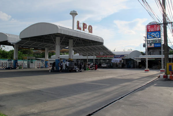 LPG Gas Station (Chiang Mai - Lampang Superhighway)