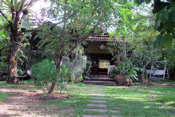 Mai Bekery in Garden