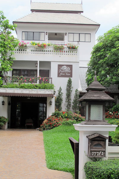 Rachamankha Flora House