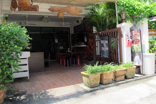 Sangdee Gallery & Cafe