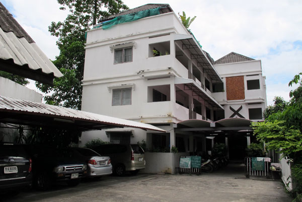 Warorot House