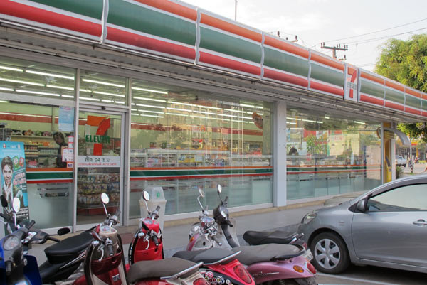 7 Eleven @PTT Gas Station (Branch 2, Superhighway Chiangmai-Lampang Rd)