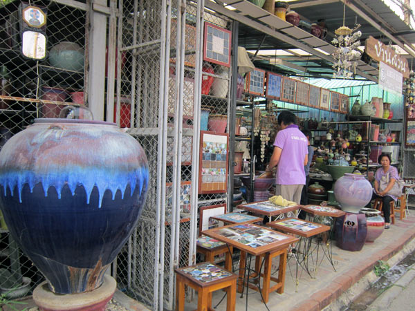Baansuan Ceramic @Kamthieng Flower Market