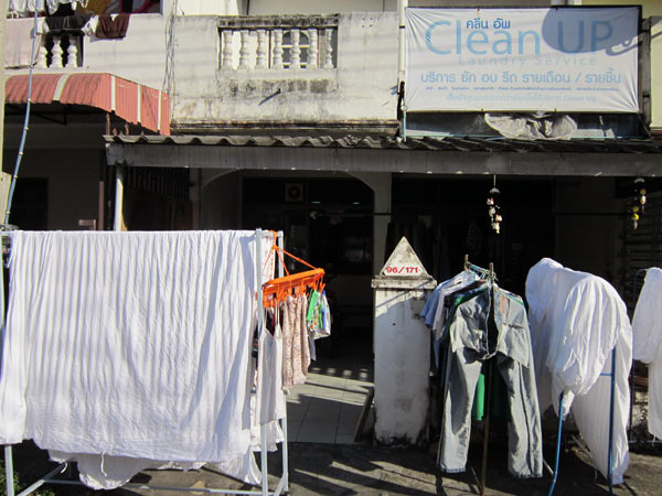 Clean Up Laundry Service