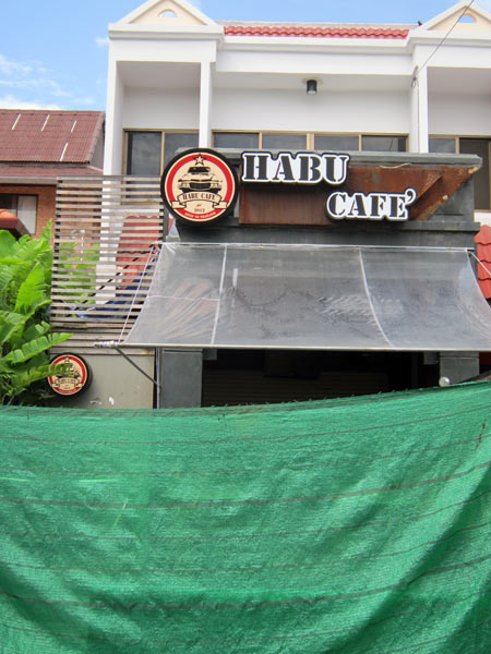 Habu Cafe'