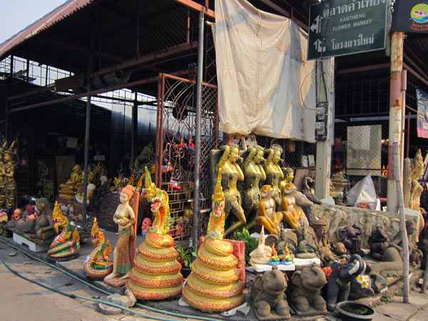 Kamthieng Flower Market