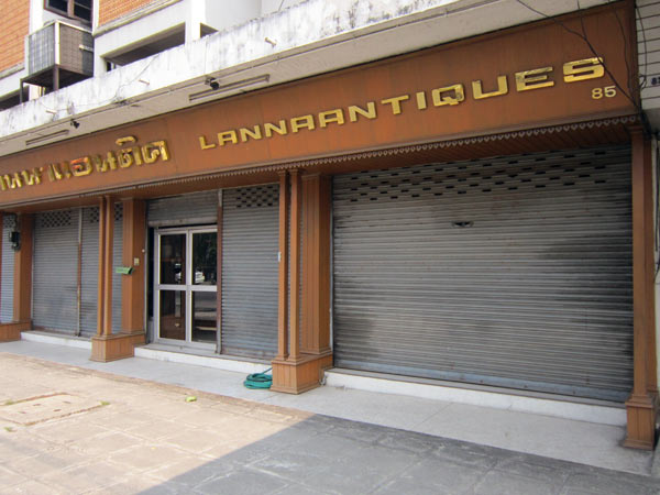 Lanna Antiques (Mahidol Rd)