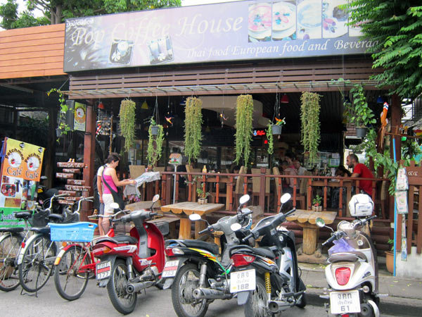 Pop Coffee House - Petchmee Cafe