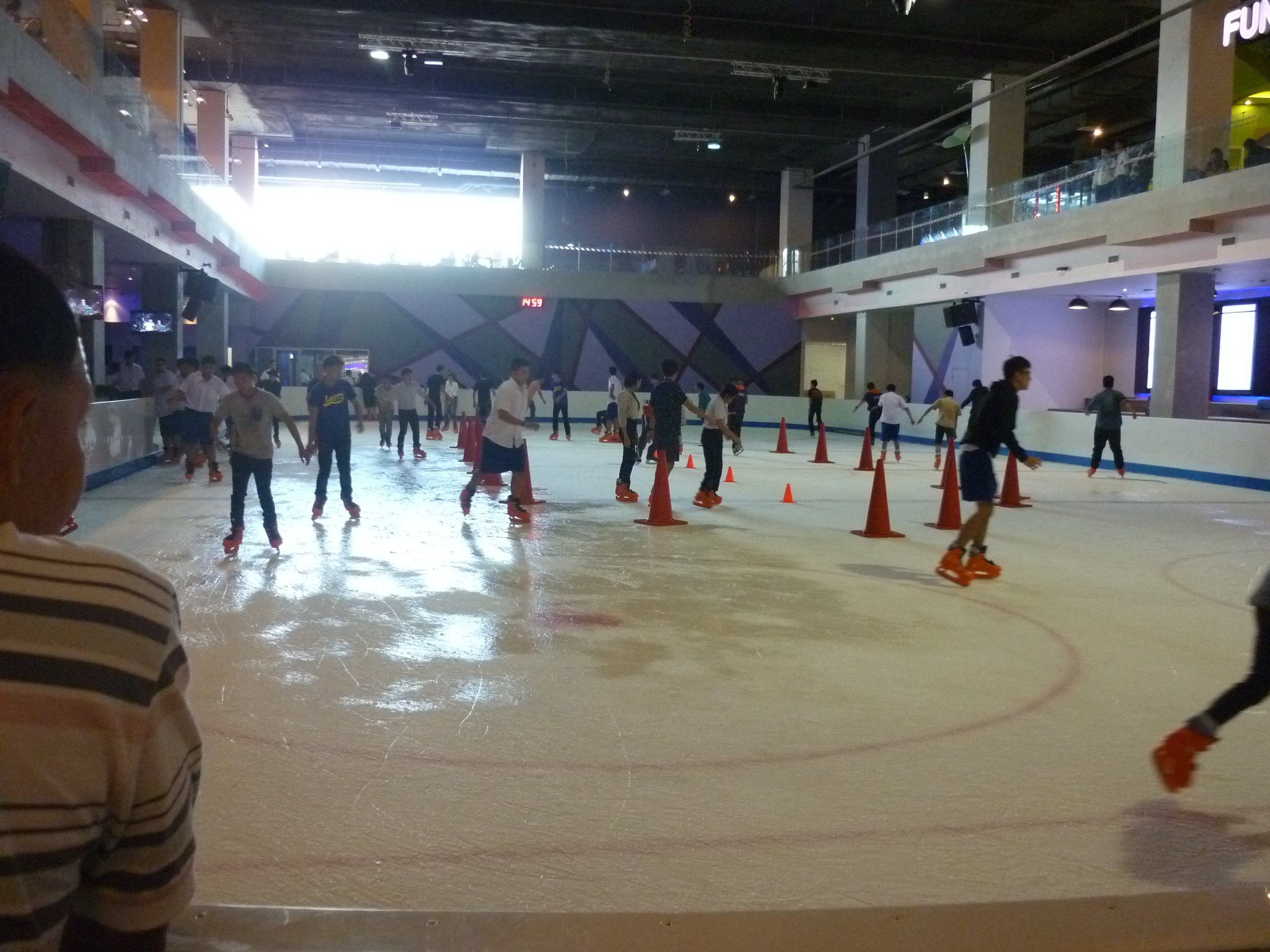Sub-Zero Ice Skate Club
