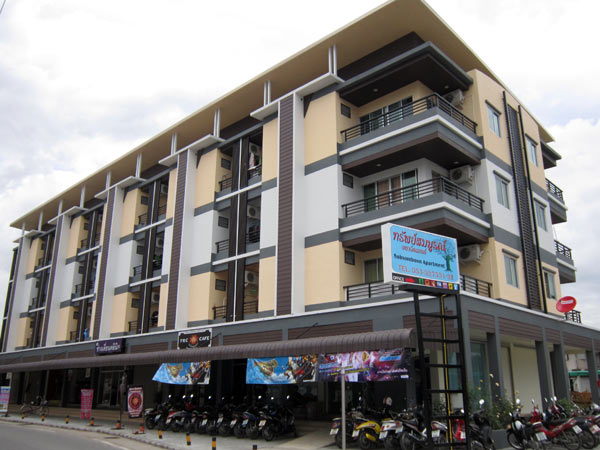 Subsomboon Apartment