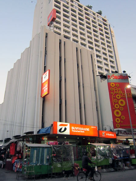 Thanachart Bank (Chang Klan Rd - Branch 1)