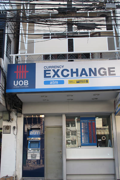 UOB Currency Exchange (Ratchadamnoen Rd)