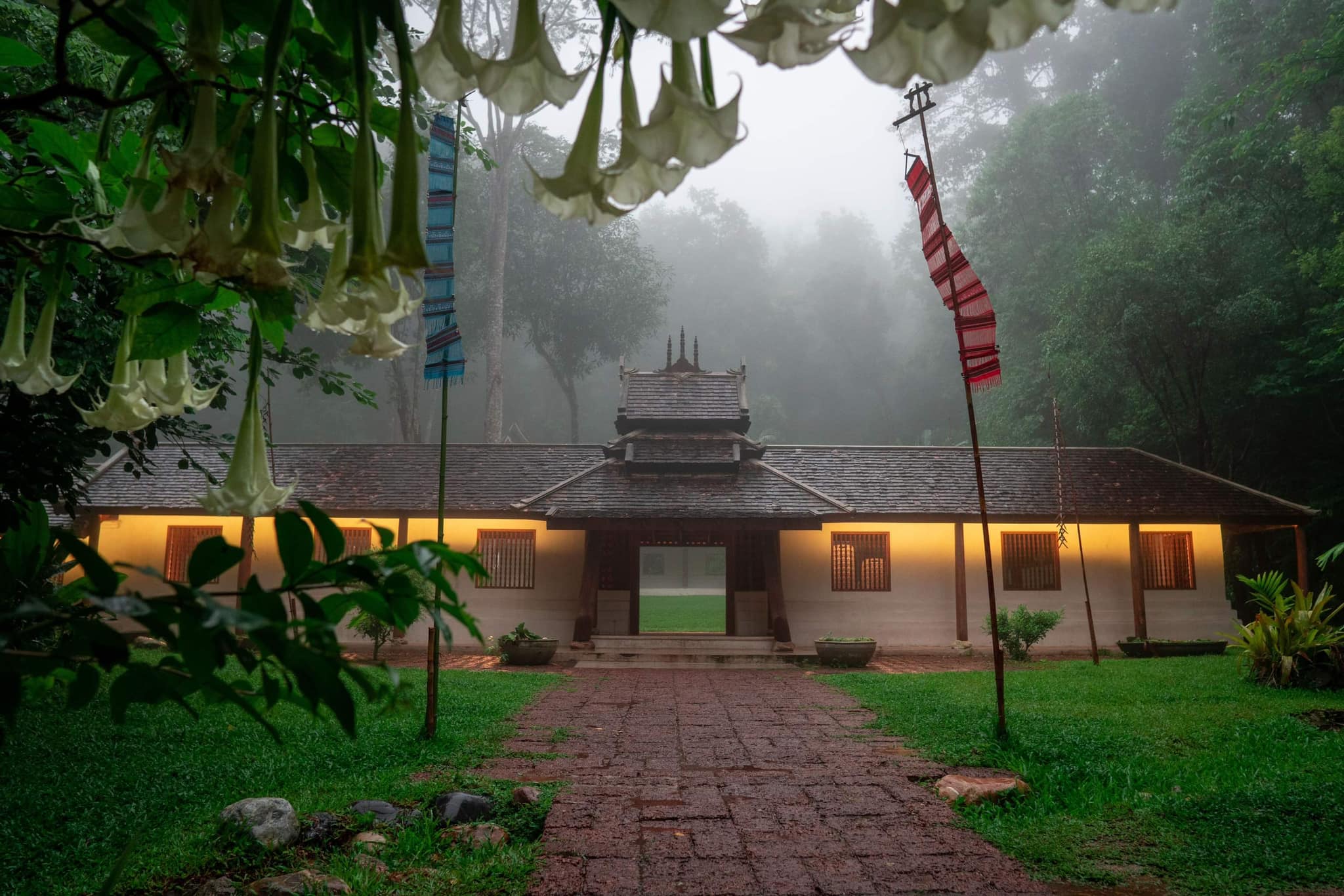 Pha Lat Temple (Skithakami)