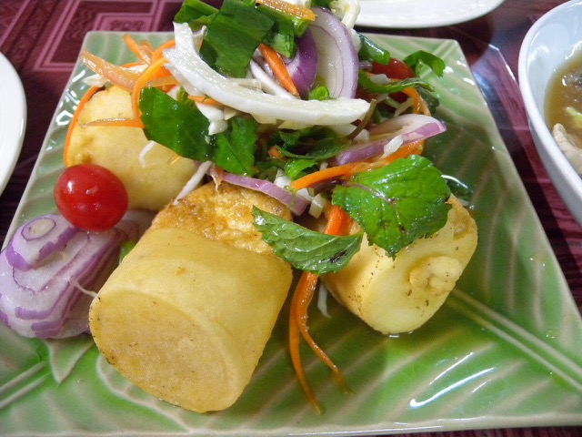 Kanjana Thai food: tofu salad