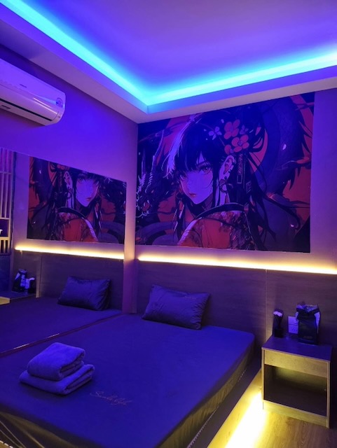 69 Nuru erotic body to body massage Chiang Mai with full service options by sexy Thai girls