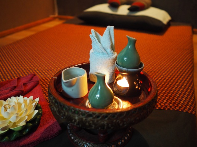 Senz by Aunyong Massage Chiang Mai packages with coconut oil and hot oil