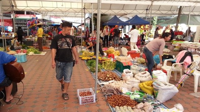 Local mountain and Shan market in Chiang Mai